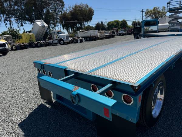 Caterpillar PETERBILT, dovoz USA — foto 12 z 12