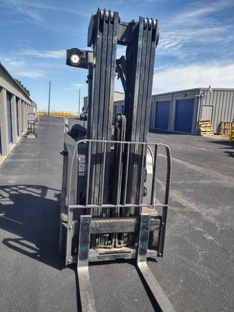 FORKLIFT, dovoz USA — foto 3 z 12