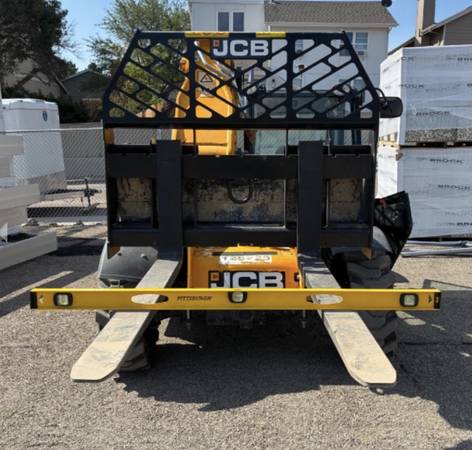 Caterpillar JCB, dovoz USA — foto 3 z 4