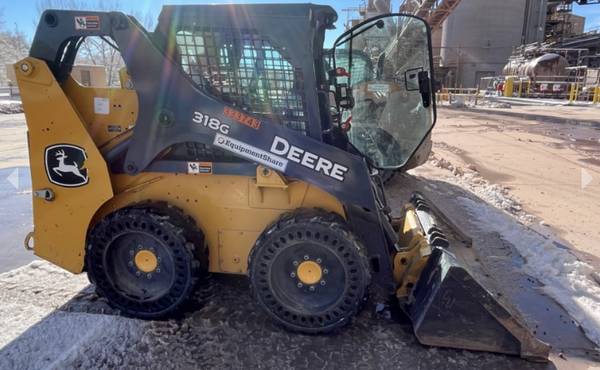 Caterpillar JOHN, dovoz USA — foto 1 z 4 Caterpillar JOHN, dovoz USA — foto 1 z 4