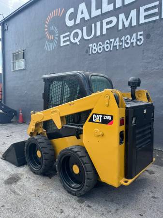 Caterpillar 226D, dovoz USA — foto 2 z 12
