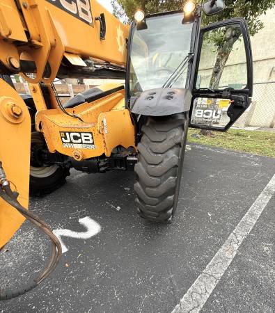 JCB 51202A4, dovoz USA — foto 6 z 12