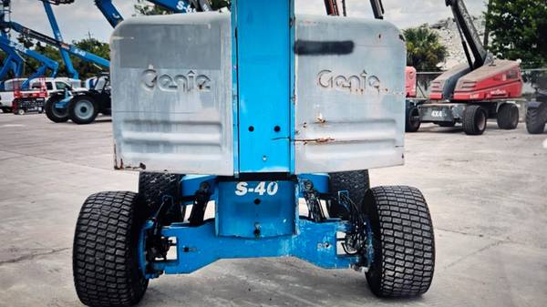 Genie S40, dovoz USA — foto 7 z 12