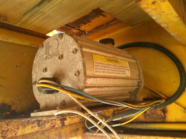 Caterpillar CUSTOM, dovoz USA — foto 10 z 12