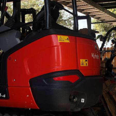 EXCAVATOR, dovoz USA — foto 11 z 12