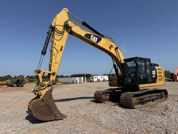 Caterpillar 323, dovoz USA — foto 2 z 12