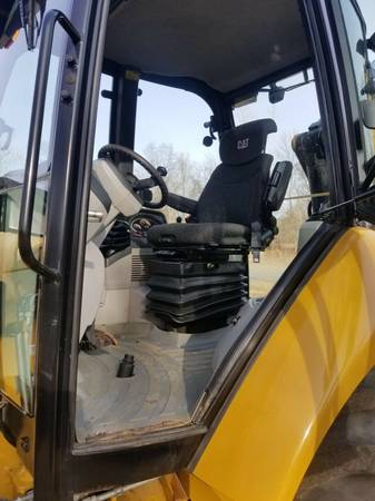 Caterpillar 420E, dovoz USA — foto 3 z 4