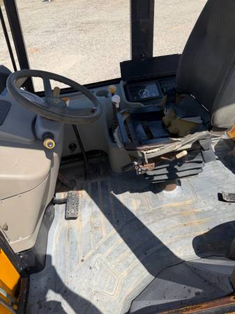 JCB 212S, dovoz USA — foto 9 z 11