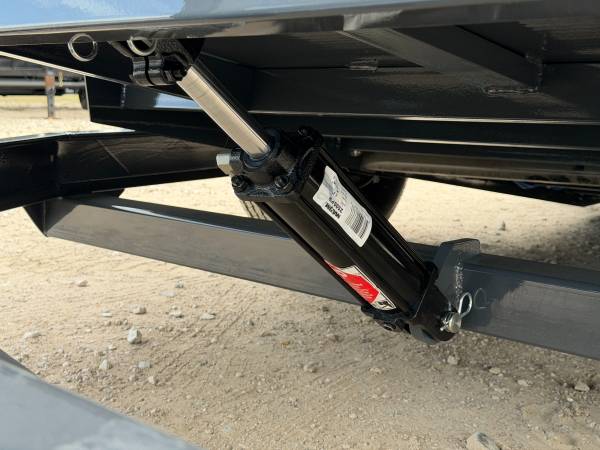 Bobcat LAMAR, dovoz USA — foto 5 z 12