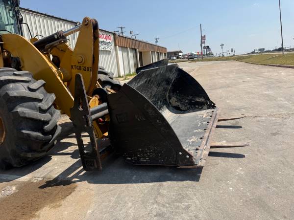 Caterpillar LOADER, dovoz USA — foto 10 z 12