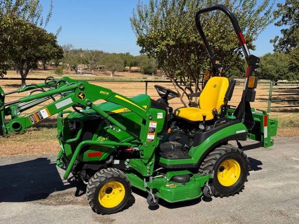 John Deere 1025, dovoz USA — foto 2 z 12