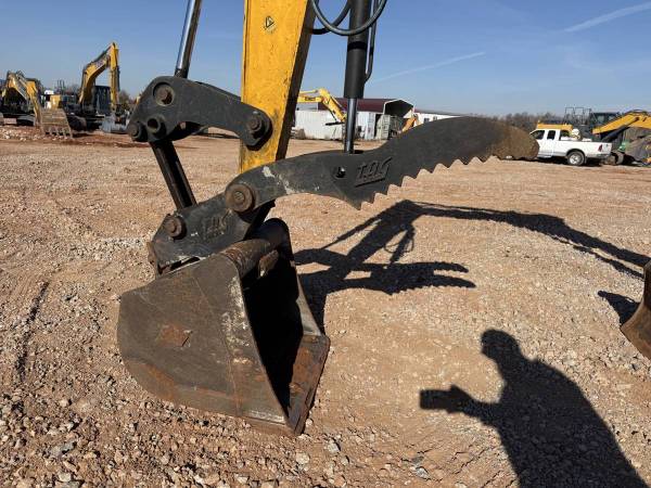 Caterpillar JCB, dovoz USA — foto 10 z 12
