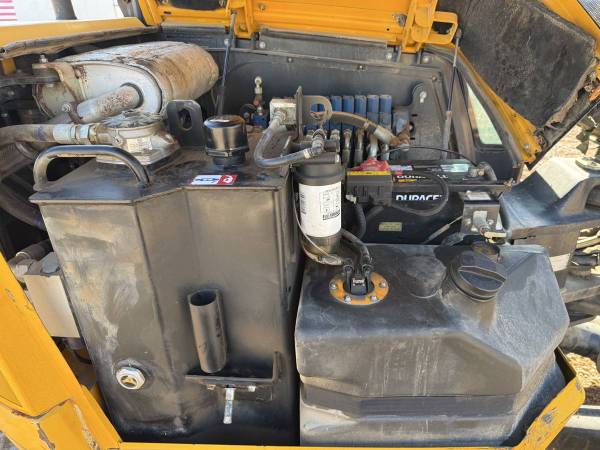 Caterpillar JCB, dovoz USA — foto 12 z 12