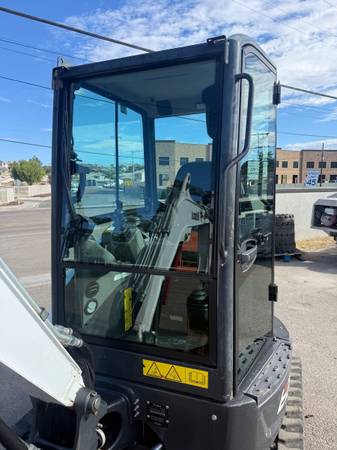 Bobcat E26, dovoz USA — foto 6 z 12