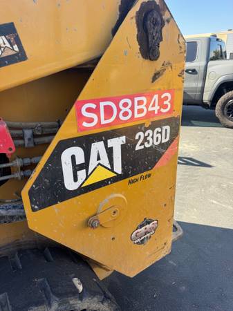 Caterpillar 236D, dovoz USA — foto 2 z 3