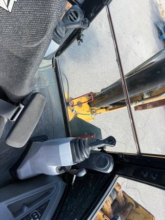 Caterpillar 430E, dovoz USA — foto 8 z 9