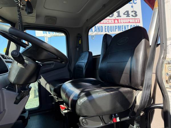 Caterpillar PETERBILT, dovoz USA — foto 10 z 12