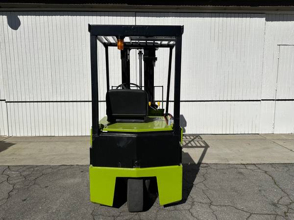 CLARK, dovoz USA — foto 2 z 3