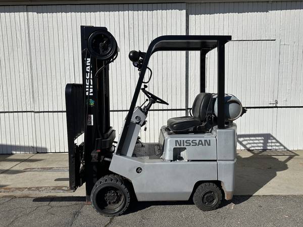 NISSAN, dovoz USA — foto 3 z 4