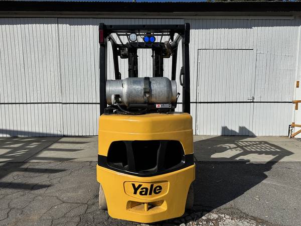 2017 Yale 2017, dovoz USA — foto 2 z 4
