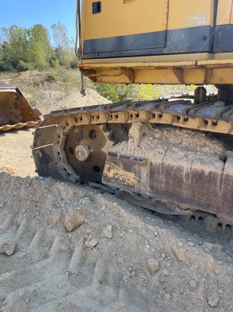 Caterpillar 245, dovoz USA — foto 6 z 7