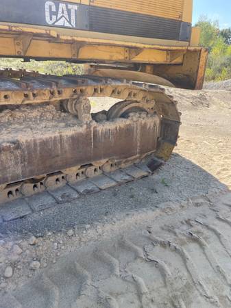 Caterpillar 245, dovoz USA — foto 7 z 7