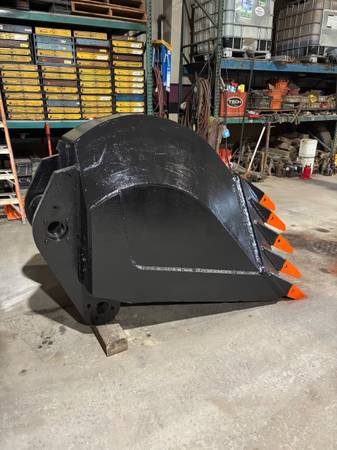 EXCAVATOR, dovoz USA — foto 2 z 4