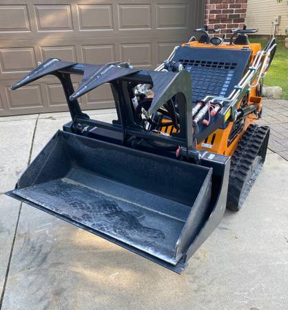 Ditch Witch MINI, dovoz USA — foto 5 z 8