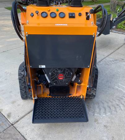 Ditch Witch MINI, dovoz USA — foto 7 z 8