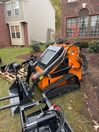 Ditch Witch MINI, dovoz USA — foto 2 z 9