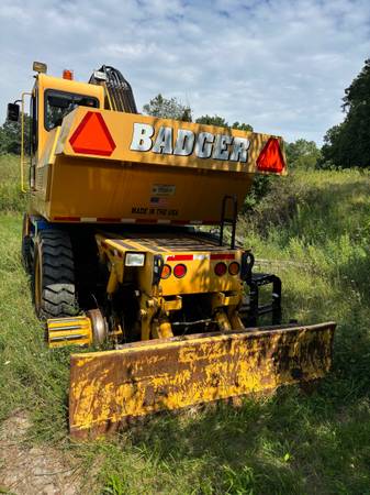 EXCAVATOR, dovoz USA — foto 3 z 12