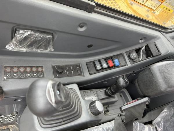 New Holland E57C, dovoz USA — foto 4 z 8