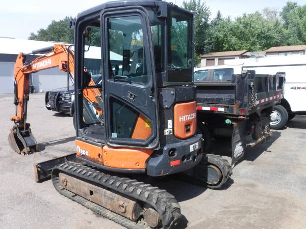 Hitachi 35, dovoz USA — foto 6 z 12