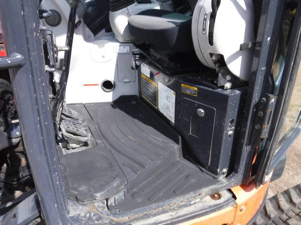Hitachi 35, dovoz USA — foto 8 z 12