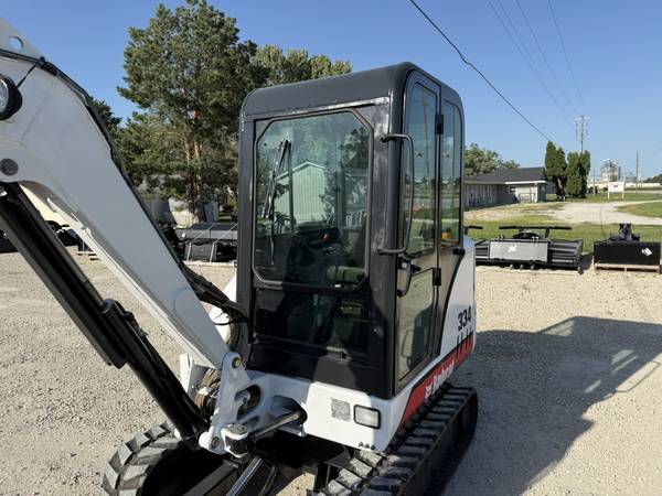 Bobcat 334G, dovoz USA — foto 4 z 12