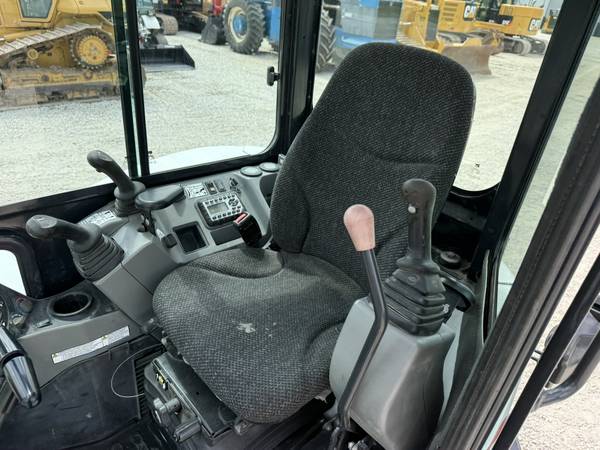 Bobcat E55, dovoz USA — foto 6 z 12
