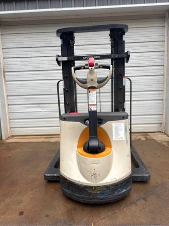 Caterpillar CROWN, dovoz USA — foto 2 z 6
