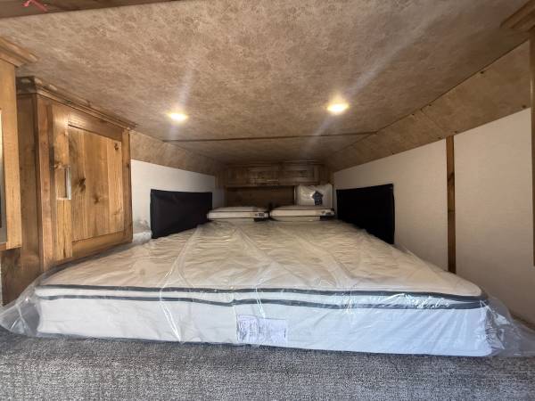 2027 TRAILS, dovoz USA — foto 12 z 12