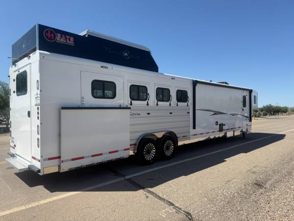2025 TRAILS, dovoz USA — foto 4 z 12