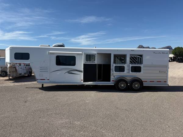 2023 TRAILS, dovoz USA — foto 2 z 12