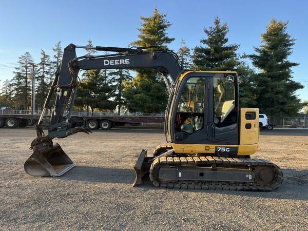 John Deere 75G, dovoz USA — foto 2 z 12