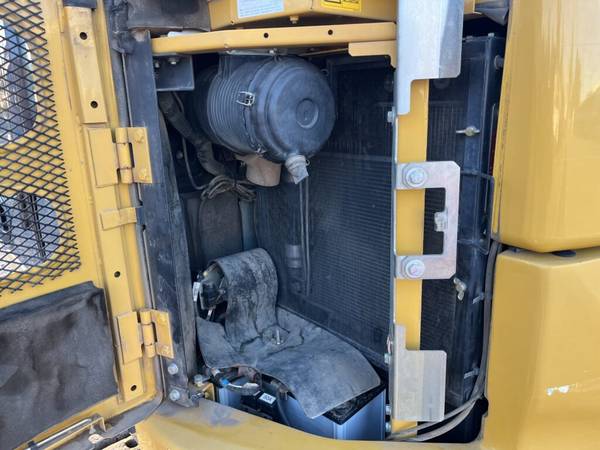 John Deere 75G, dovoz USA — foto 9 z 12