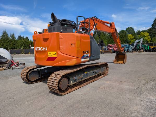 Hitachi ZAXIS, dovoz USA — foto 3 z 9