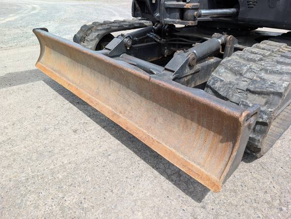 Bobcat E85, dovoz USA — foto 5 z 10