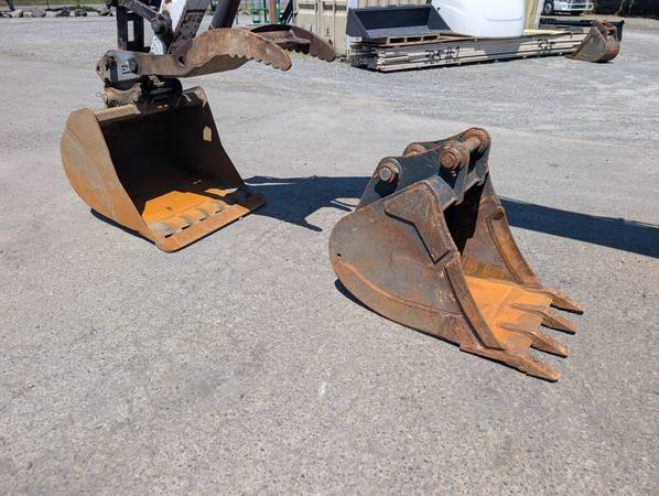Bobcat E85, dovoz USA — foto 9 z 10