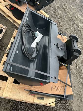 Bobcat MONGO, dovoz USA — foto 2 z 12