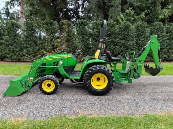 John Deere 3032E, dovoz USA — foto 2 z 12