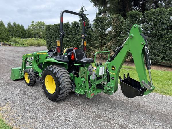 John Deere 3032E, dovoz USA — foto 3 z 12
