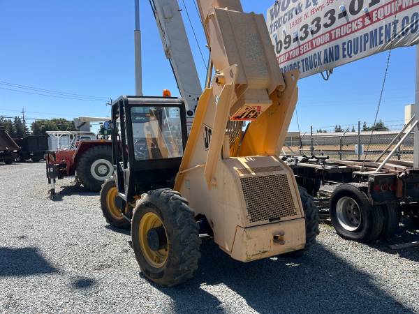 Caterpillar JCB, dovoz USA — foto 3 z 5