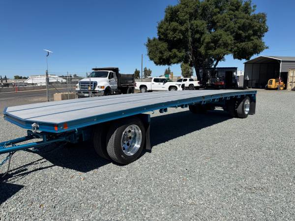 Caterpillar PETERBILT, dovoz USA — foto 4 z 12